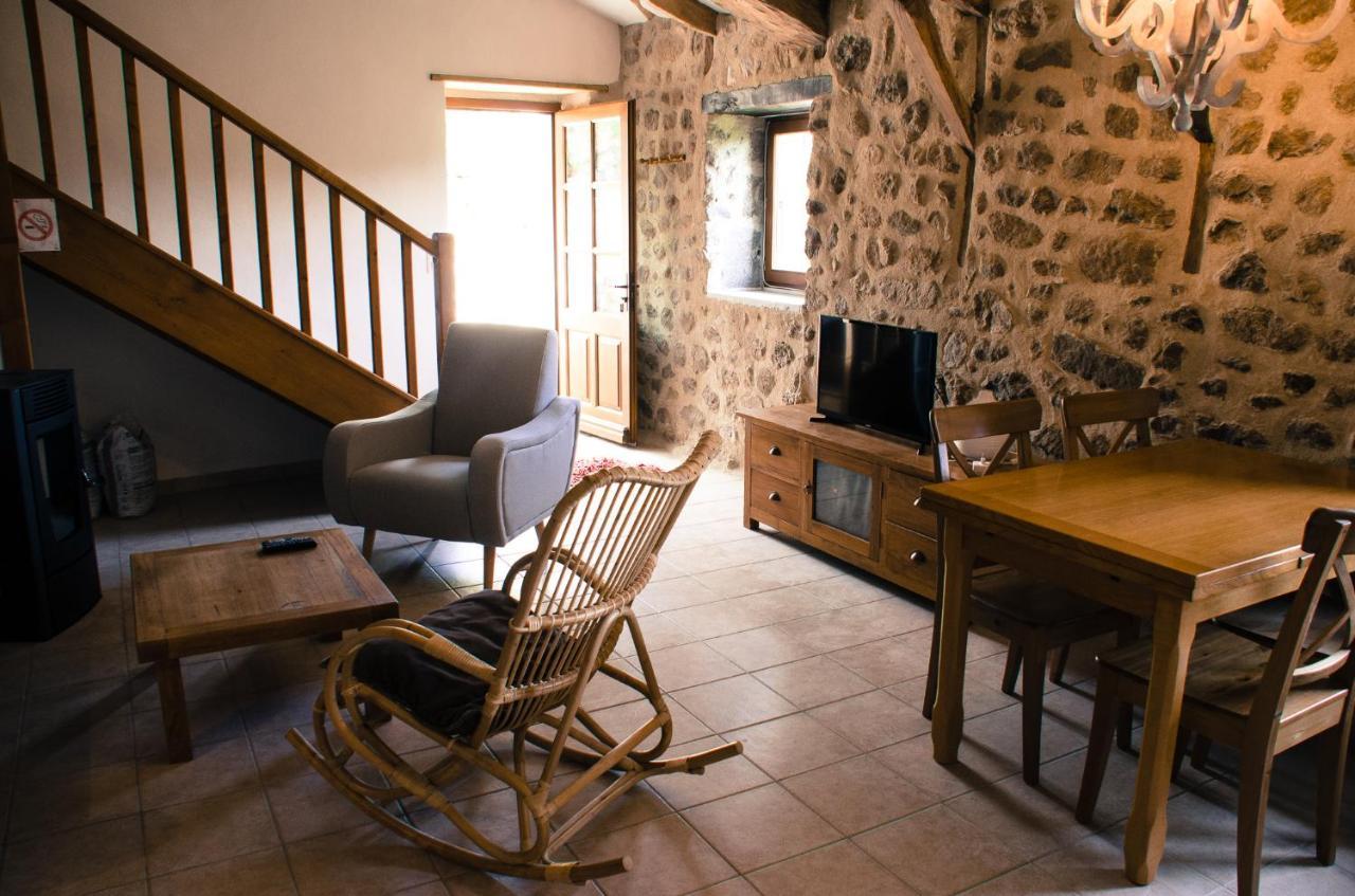 Le Petit Rias Gîte Soleil Saint Maurice en Chalencon Extérieur photo
