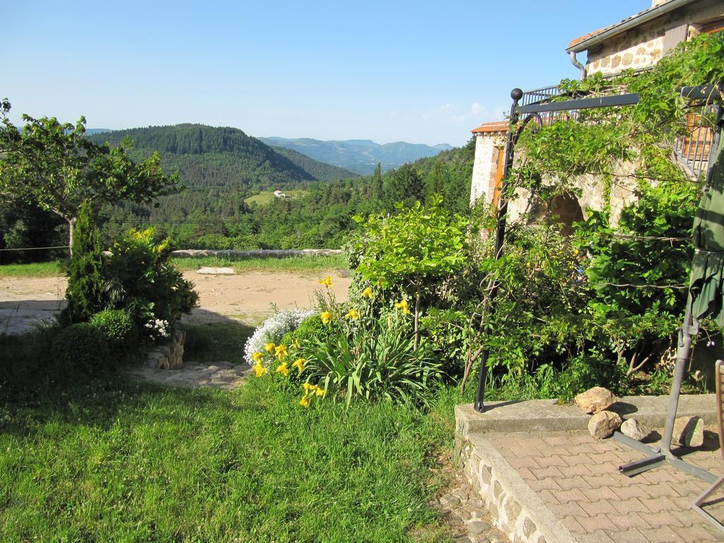 Le Petit Rias Gîte Soleil Saint Maurice en Chalencon Extérieur photo